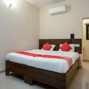 Hotel Oyo 30543 La Mer, Kozhikode
